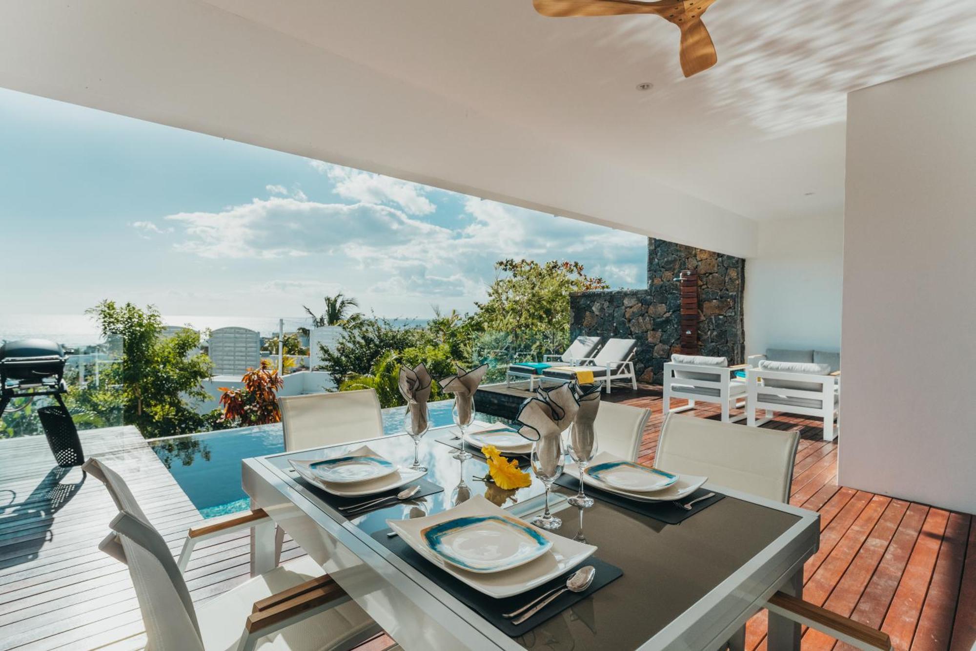 Appartement De Luxe Piscine Et Vue Mer Riviere Noire Luaran gambar